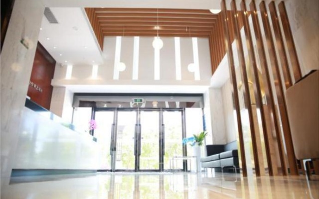City Comfort Inn Wuhan Guanggu Minzhu Avenue NO.1 Middle School Affiliated to CCNU – Lobby – Wuhan