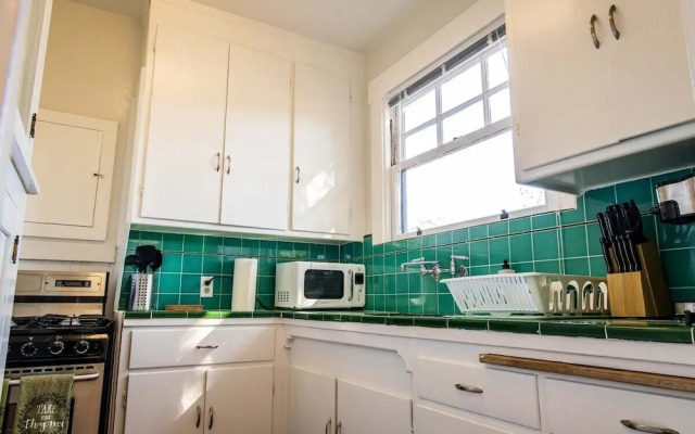 Stunning Alameda One Bedroom