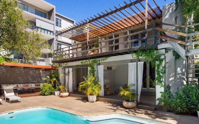 Cape Standard Guest House