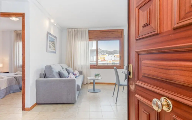 1 Bedroom Apartment Near Nova Beach