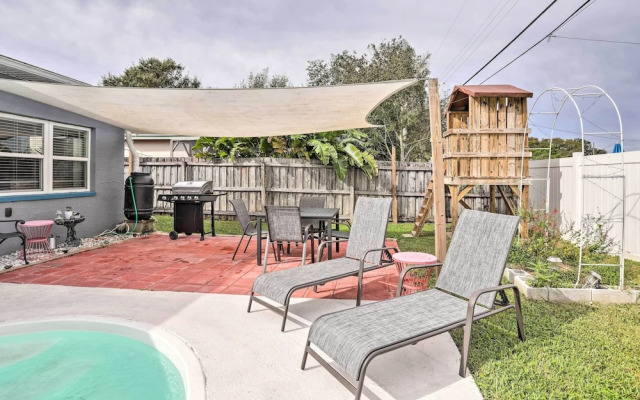 Sun-kissed Largo Escape: Private Pool & Patio