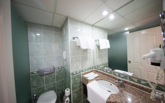First Class Hotel