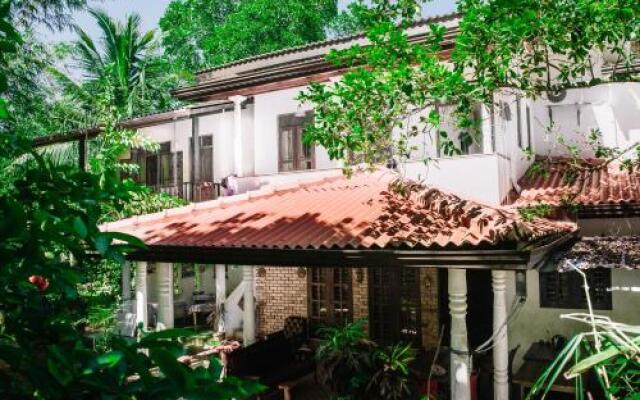 Kadolana Guest House