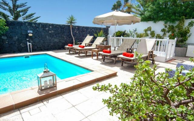 Sama Calero Lvc253701