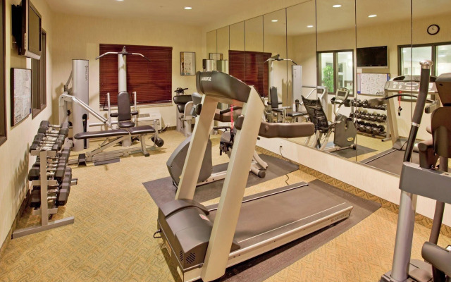 Holiday Inn Express & Suites Cherry by IHG