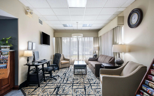 Clarion Inn Cleveland near University