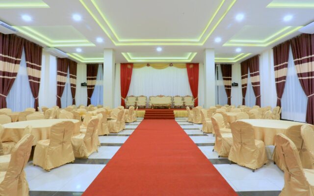 Glorious Monywa Hotel