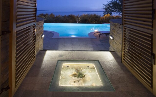 Luxury 5* Seaview Villa With 3 Rooms in Split, With Private Pool, Encl