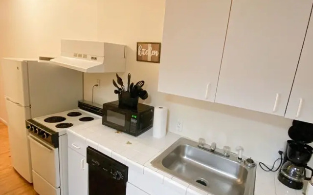 Marion Square Suites