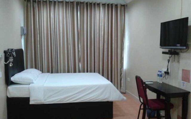 Terinai Lakeview Resort