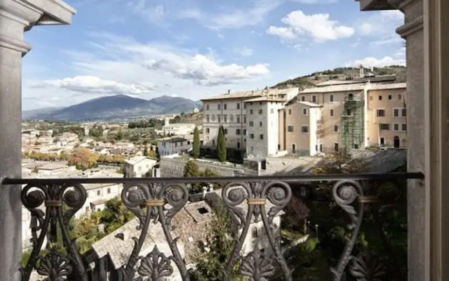 Palazzo Dragoni Residenza d'Epoca