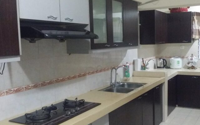 Al Hawi Holiday home