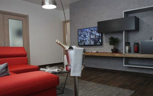 Me & Modica Apartment