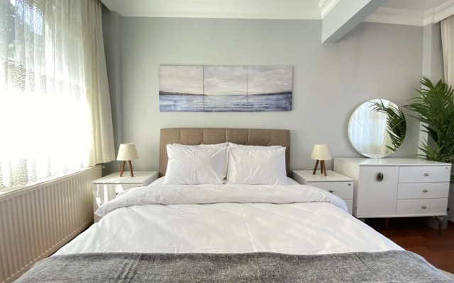 Modern and Stylish Flat Near Taksim Square