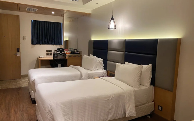 SRM Hotel Maraimalai Nagar