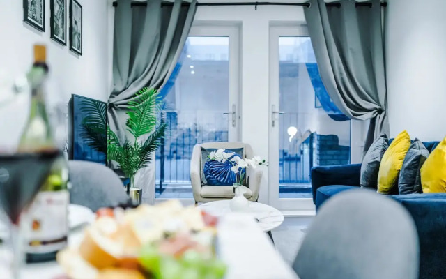 Impeccable 2-bed Apartment in Salford