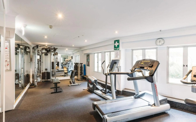 Holiday Inn Sydney Potts Point by IHG