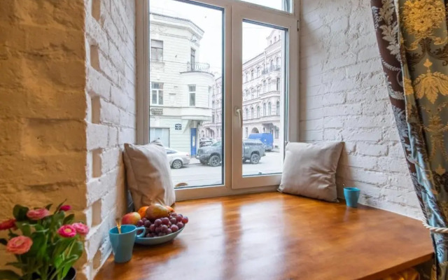 Достоевскинн на улице Колокольная