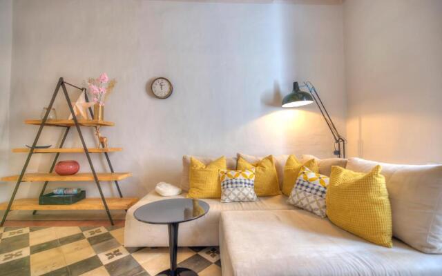 Charming & traditional flat in city center ESCH1-2