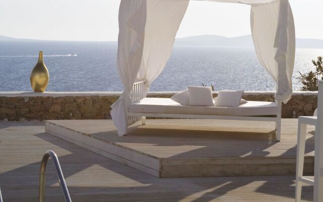 Suntouch Suites ‘’By Checkin’’ Adults Only