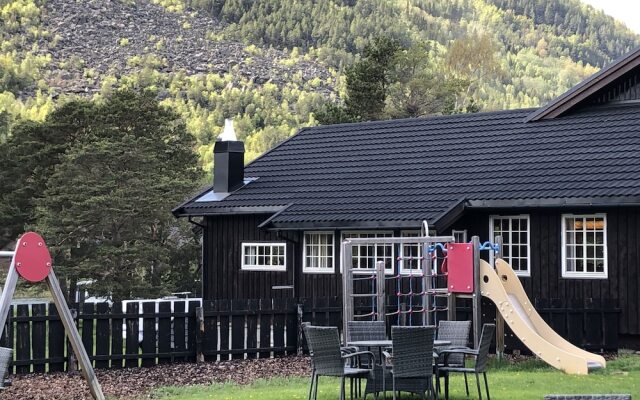 Toftemo Turiststasjon Hytter