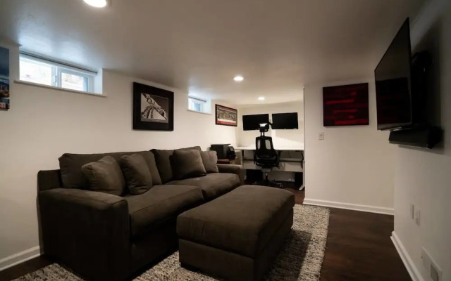 The Wash Park West Residence Sleeps 8