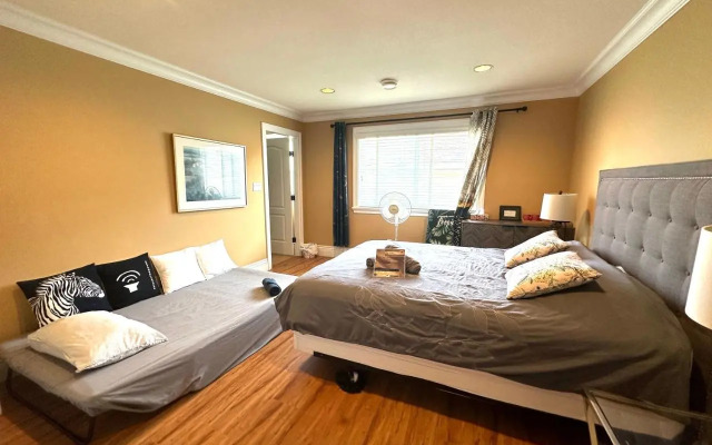 Vancouver Luxury Homestay