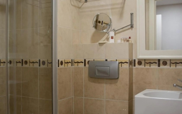 Taksim Metropark Hotel