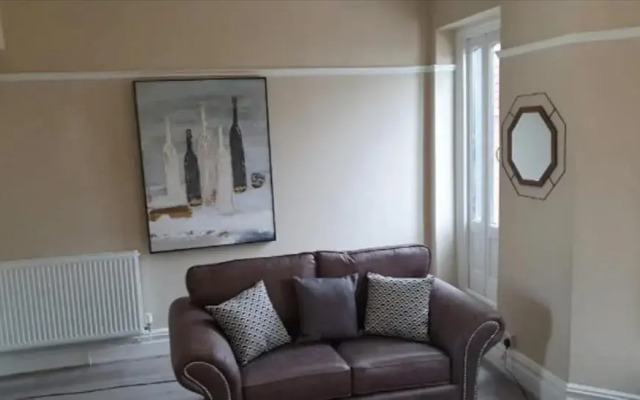 3-bed Apartment Roof Terrace Near Cardiff Centre
