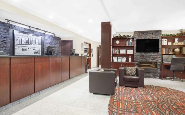 Super 8 by Wyndham Brandon MB