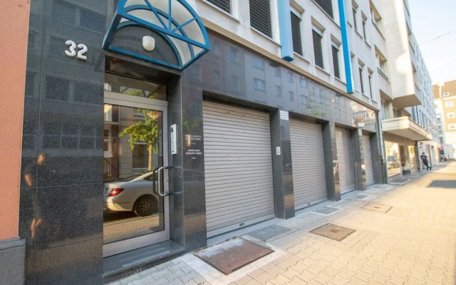 Sunny Penthouse In City Center