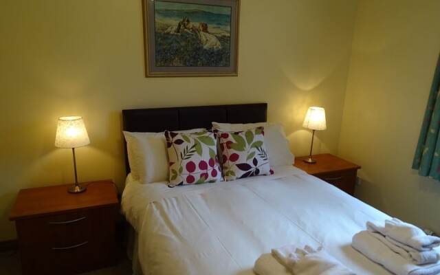 Rural Retreat 2 Miles From Perth, Pets Welcome