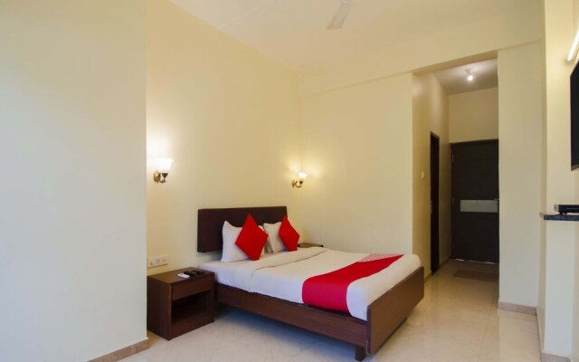 OYO 7647 Hotel Lions Den