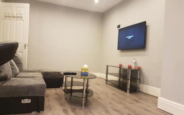 Monyhull Homestay - near City centre Kingsheath NIA NEC BHX