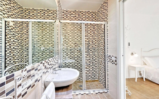 Giuliana Charming Rooms