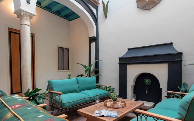 Sevillian House With Terrace. Augusto Plasencia