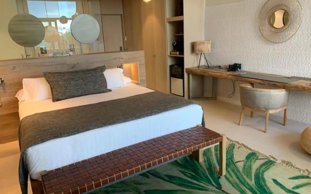 Hotel Tropical Gava Mar