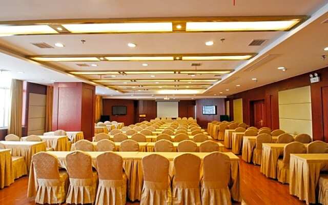 GreenTree Huainan Tianjiaan Square Guangchang road Hotel