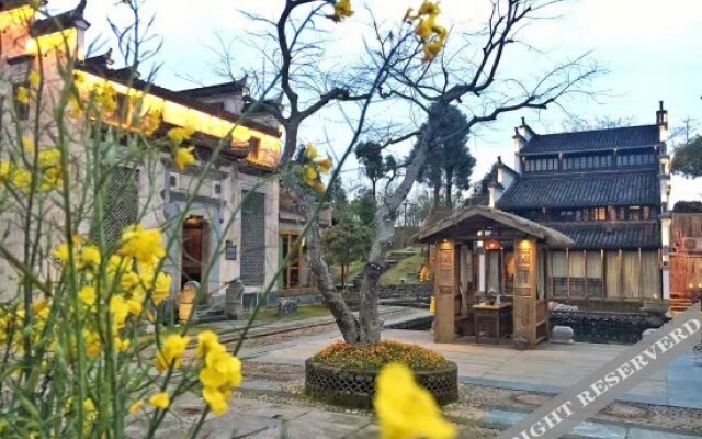 Houtang Holiday Manor