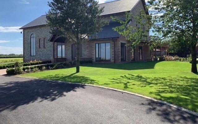 Burntwood Court Hotel