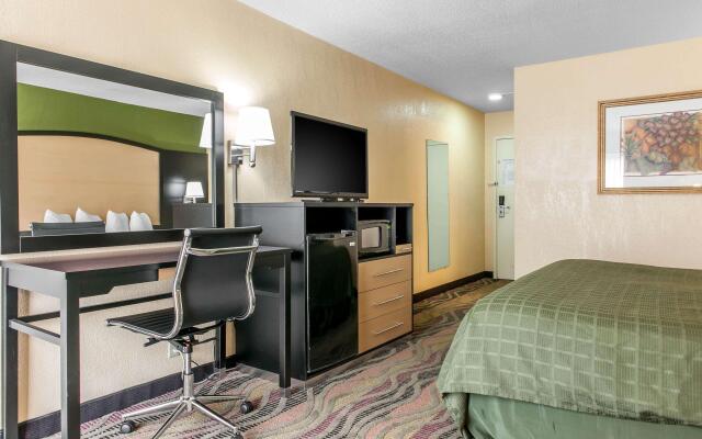 Quality Inn Conference Center Logansport