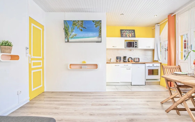 Foyal Suites