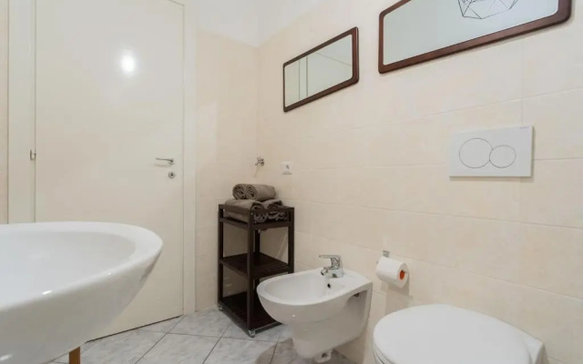 Romantic Pier by Rent all Como