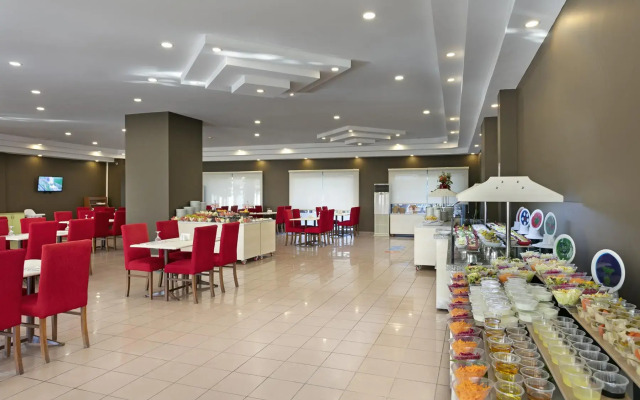 Hattuşa Vacation Beach Hotel