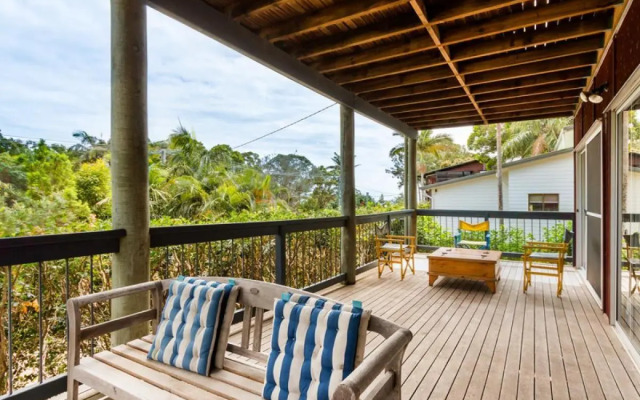 Blue Poles (Pets Allowed)