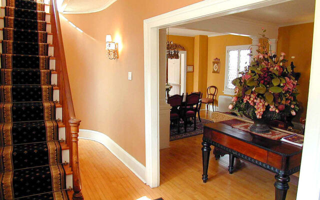 Apple Tree Historic B&B