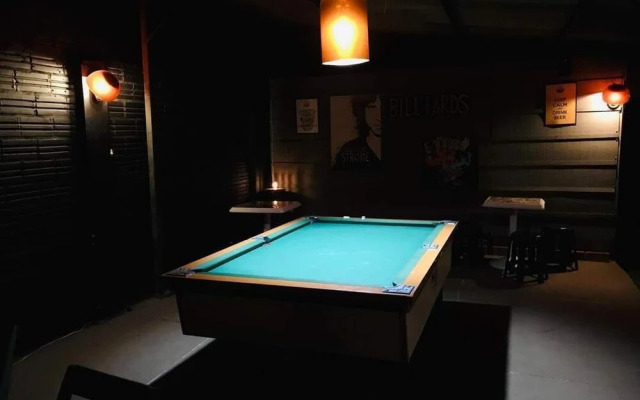 Manga Rosa Hostel