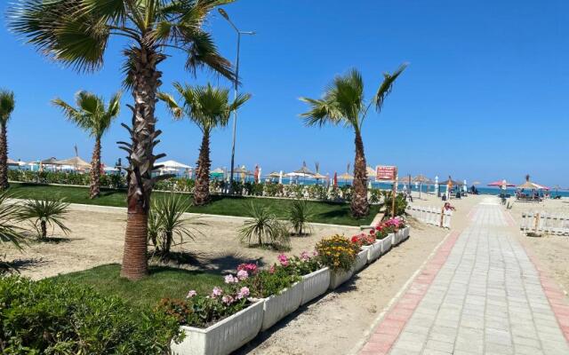 Qerret Beach Apartment