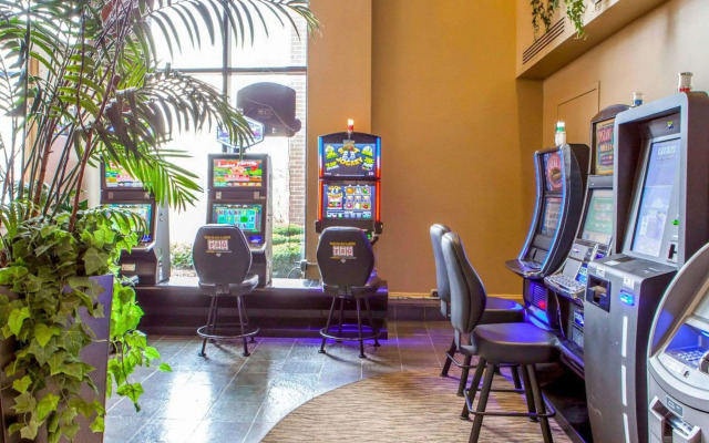 Quality Inn & Suites Orland Park - Chicago