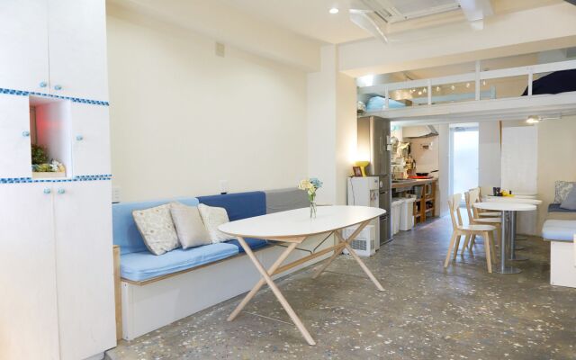 Casa Blanca Guesthouse - Hostel